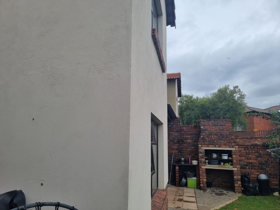 3 Bedroom Property for Sale in Waterval East North West